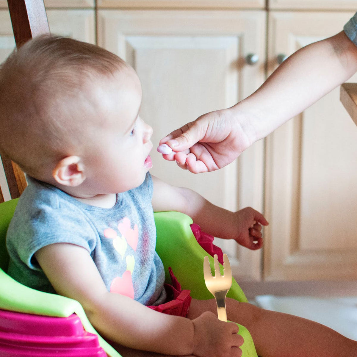 Baby Food In Restaurant - ステンレス製フォーク、3本の歯、鏡面仕上げ、再利用可能。家庭、レストラン、ホテルでの洋食、フルーツ、ケーキ、パンなどに。