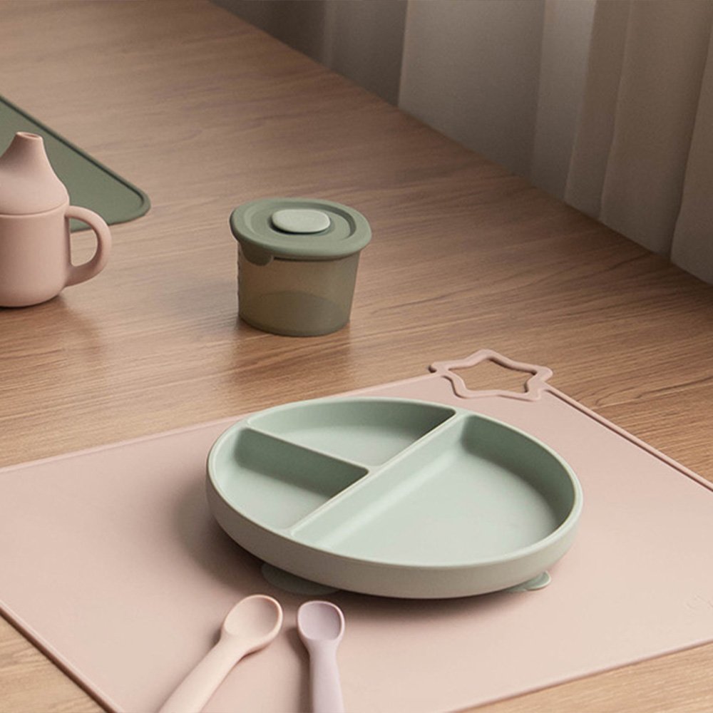 赤ちゃんと幼児のためのシンプルなシリコンランチョンマット,滑 - Baby Food In Restaurant のレビューと価格